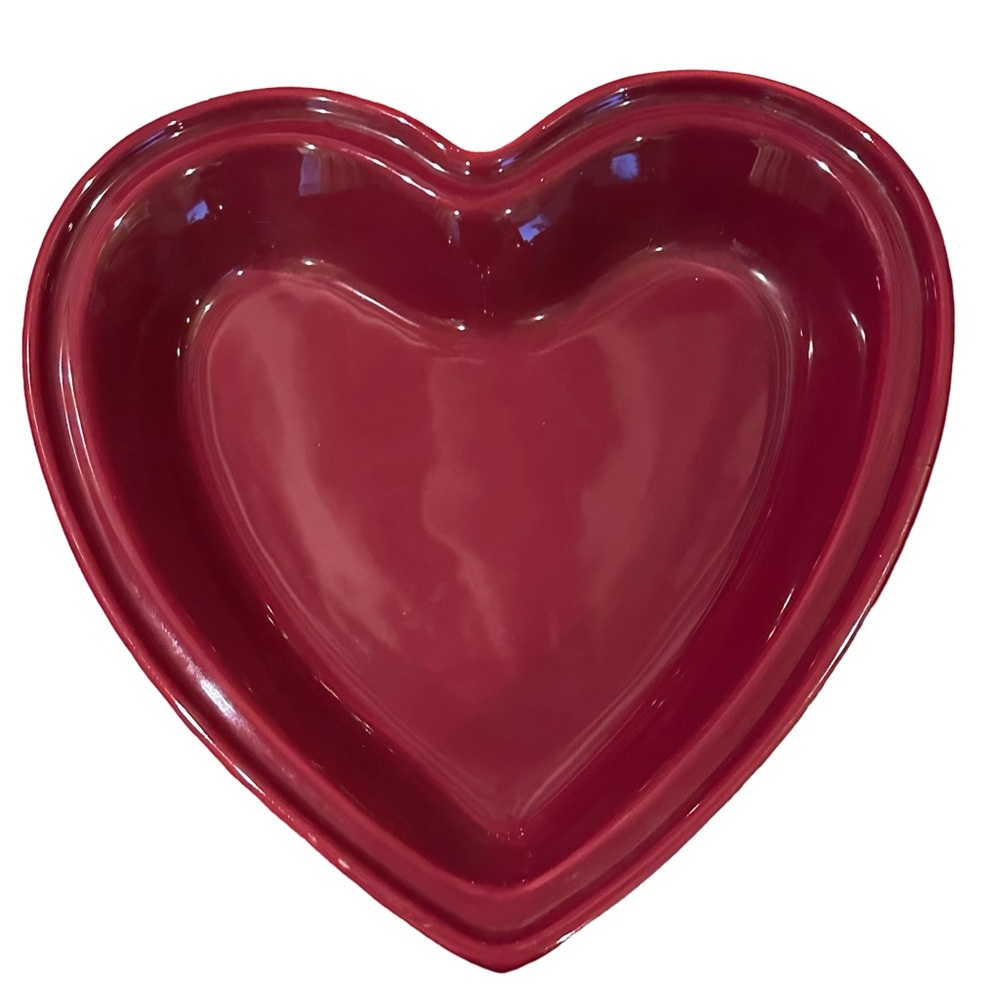 Chantal 1.5qt Dark Red Burgundy Heart Shaped Pie Dish